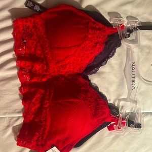 2 lace bralettes M
